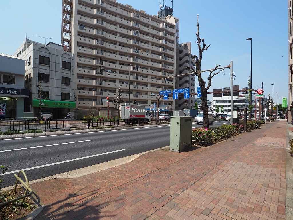 エバーグリーンパレス板橋　前面道路